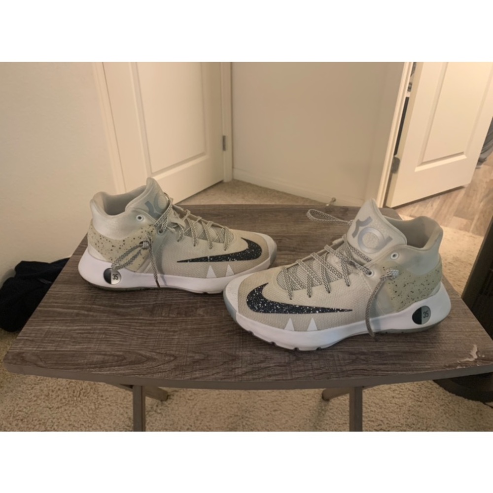 Nike White and Black Athletic Sneakers